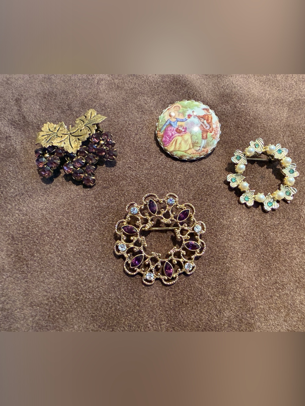 Vintage-Inspired Brooches - set of 4